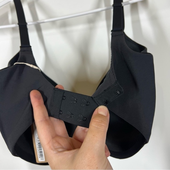 NWT Skims Fits Everybody T-shirt Demi Bra Size 32H - Picture 10 of 12